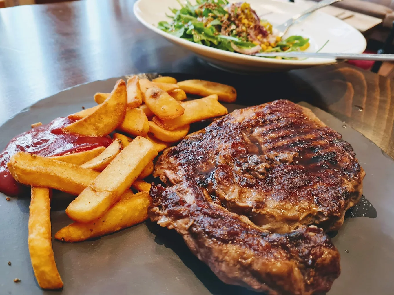 Steak mit Pommes